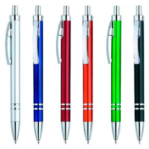 Bolígrafo Plástico Arco. Con cuerpo de color metalizado. Escritura azul. Colores: plata, azul, rojo, naranjo, verde, negro.