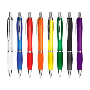 Bolígrafo Plástico Wind Color. Cuerpo curvo con acabado traslúcido. Pulsador, clip, puntera y detalles en color plata. Grip de goma de color. Retráctil. Tinta azul. Color: Blanco, Azul, Rojo, Naranjo, Amarillo, Verde, Negro y purpura