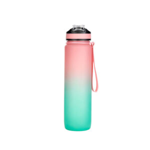 www.regalospro.cl – Botella Deportiva motivacional GRAF – TMB390-1 La botella deportiva motivacional GRAF en color rosa/aguamarina con acabado traslucido, con su cinta de transporte en color rosa.