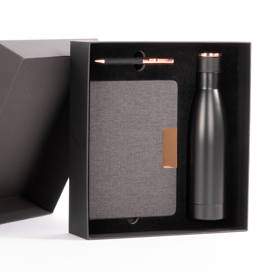Set de Regalo EPIC negro con detalles encobrizados.