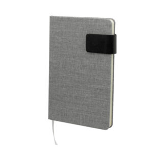 Libreta corporativa TIK color gris con cierre magnético y hojas rayadas, ideal para regalos empresariales sustentables, SKU AE371