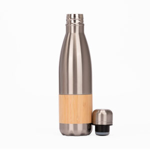 Botella ESTOCOLMO de acero inoxidable y bambú 500 ml, color plateado.