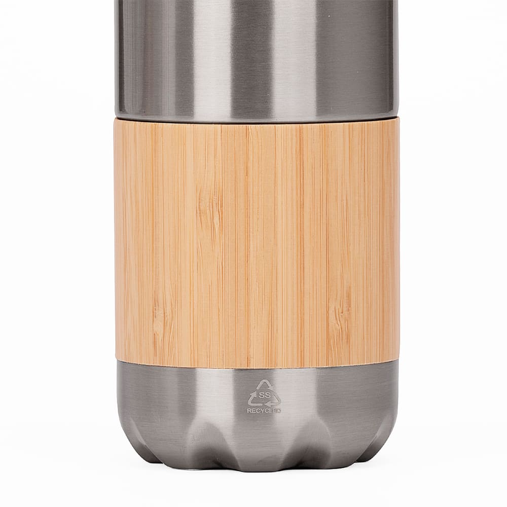 Base de la botella ESTOCOLMO de acero inoxidable y bambú 500 ml, color plateado.