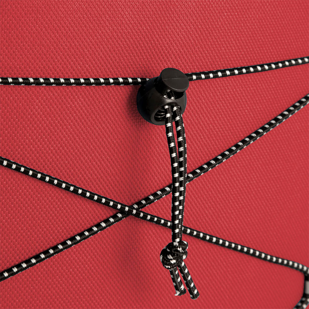 Zoom de la Mochila outdoor TRIP color rojo.