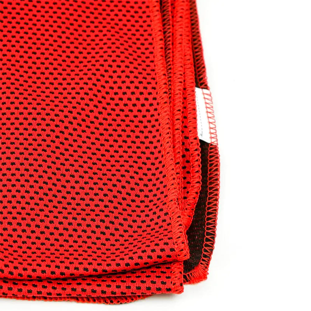 Botella NEREUS de 800 ml con sorbete y toalla deportiva. Color rojo.