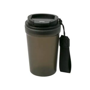 www.regalospro.cl-mug-vulcano-tmb424-negro3 Mug VULCANO con tapa ajustable y correa de transporte. Color negro.