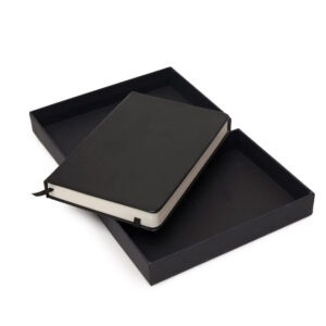Cuaderno Liberty A5 tapa dura con elástico y hojas rayadas