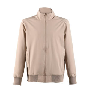 Chaqueta Venture Manga Larga Hombre impermeable y respirable disponible en taupe y azul para trabajos exteriores.