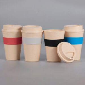 Mug Eco Cup Wheat Straw de 355 cc fabricado con fibra de trigo, banda de silicona y tapa rosca para regalos corporativos ecológicos.