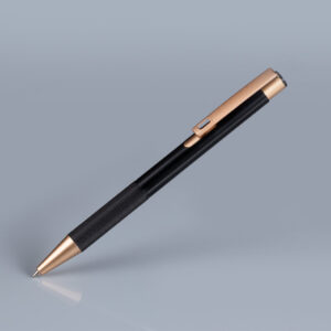 Bolígrafo Strong de aluminio negro con terminales encobrizados, diseño elegante para uso corporativo y promocional.